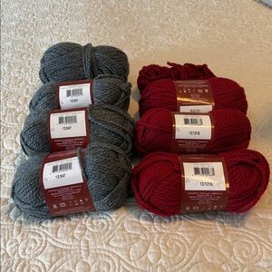 Premium Yarn Set in Gray and dark red/crandberry
